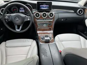 Mercedes-Benz C300 Luxury 4dr RWD Sedan (2.0L 4cyl 7A) 2015 Silver