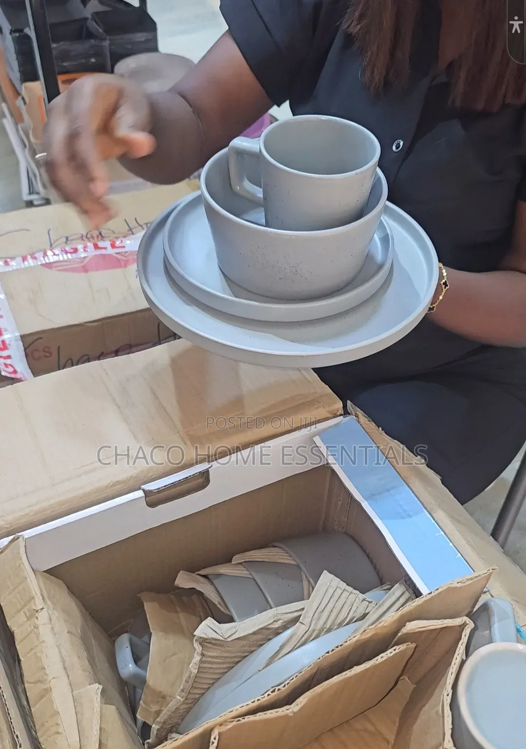 16-Piece Grey Dinnerware Set