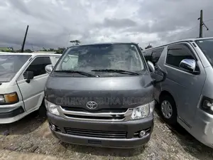 Toyota HiAce 2012 Grey