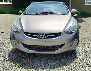 Hyundai Elantra 2013 Gold