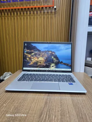 Laptop HP EliteBook 830 G8 16GB Intel Core i7 SSD 512GB