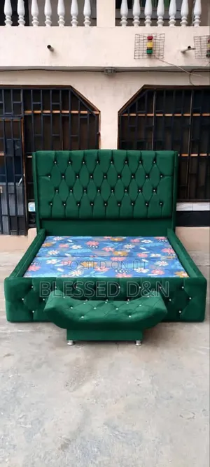 Green Colour Quality Family Size 6by6 Paded Bed Frame