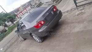 Toyota Corolla 2005 Gray