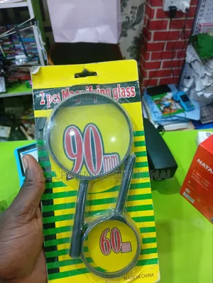 2 Pcs Magnifying Glass