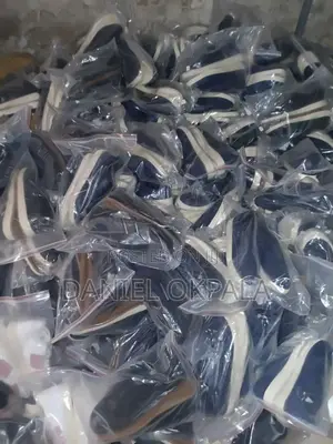 Stock Unisex Sneakers