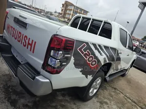Mitsubishi L200 2024 White