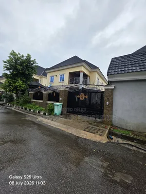 4bdrm Duplex in Urban Dwell, Lugbe District for rent