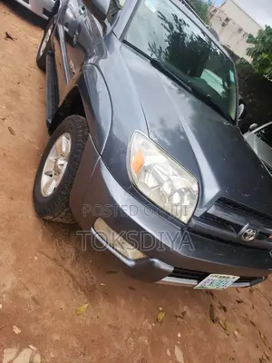 Toyota 4-Runner Limited V8 2005 Gray
