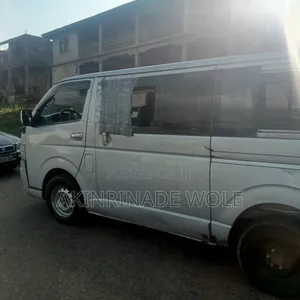 Toyota HiAce 2010 Grey