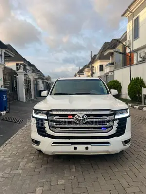 Toyota Land Cruiser 4.5 V8 GX-R 2012 White