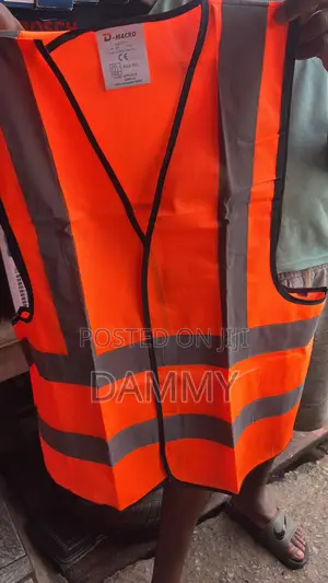 D-macro Safety Brand Reflective Safety Vest.