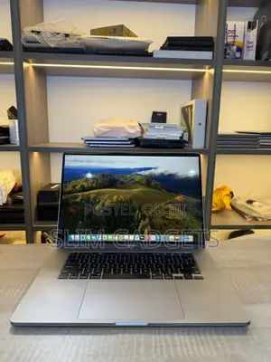 Laptop Apple MacBook Pro 2019 16GB Intel Core i7 SSD 1T