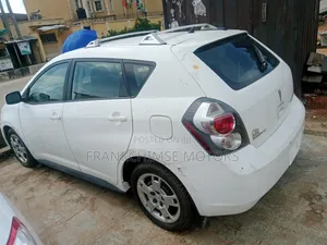 Pontiac Vibe 2010 White
