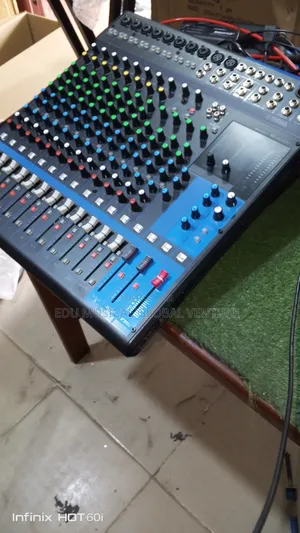 Yamaha Mixer