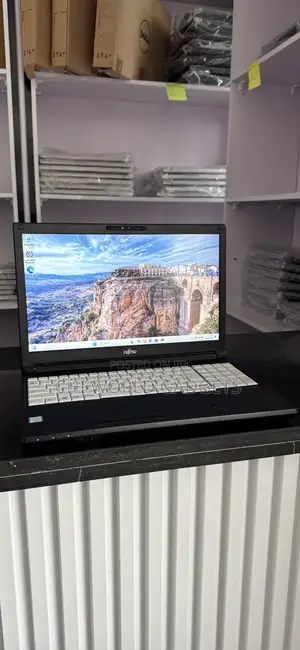 Laptop Fujitsu Lifebook A579 8GB Intel Core i5 HDD 500GB