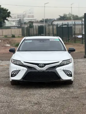 Toyota Camry 2020 White