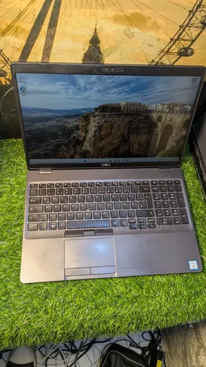 Laptop Dell Latitude 5500 8GB Intel Core i5 SSD 256GB
