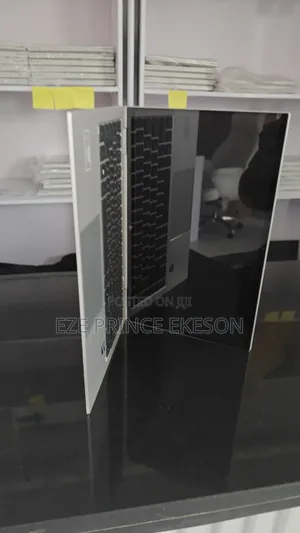Laptop HP EliteBook 1040 G8 16GB Intel Core i7 SSD 512GB