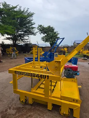 Ft200 Mobile Block Molding Machine (3000 Blocks Daily Production)