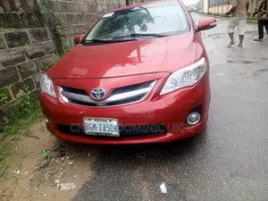 Toyota Corolla 2011 Red