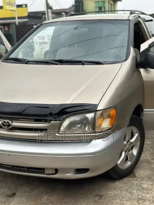 Toyota Coaster 2002 Gold