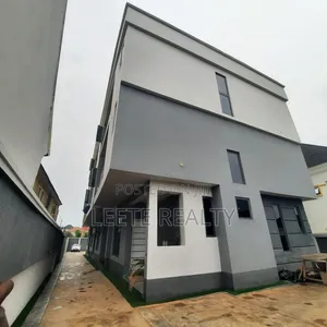 Furnished 4bdrm Townhouse/Terrace in Apo Resettlement for sale