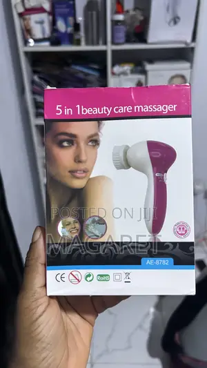 5 in 1 Face Brush