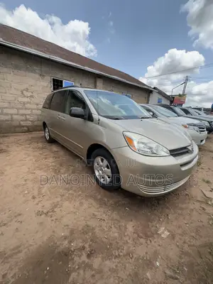 Toyota Sienna XLE Limited 2005 Gold