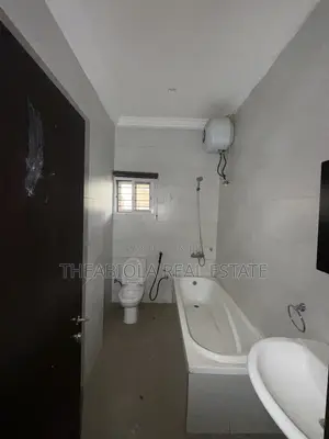 5bdrm Apartment in Guzape Main, Abuja for rent