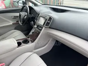 Toyota Venza V6 AWD 2011 Blue