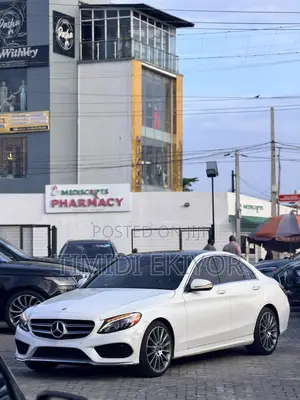 Mercedes-Benz C300 Luxury 4Matic Sedan AWD (2.0L 4cyl 7A) 2016 White