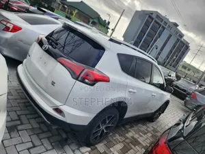 Toyota RAV4 2016 White