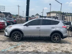 Toyota RAV4 2017 Silver