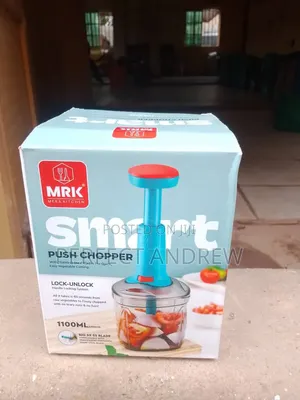 A Manual Blender With Sharp Blades, No Stress, Just Pumping.
