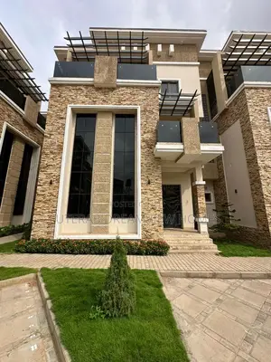 5bdrm Townhouse/Terrace in Jahi for sale