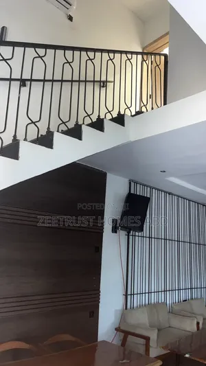Newly Built Lounge for Sals