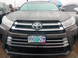 Direct Tokunbo Toyota Highlander Limited Edition 2016. 2017.