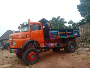 Mercedes Benz Tipper