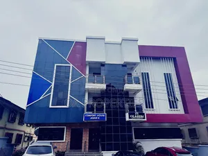 3bedrooms Office Space for a Corporate Office to Let at Mokola, Ibadan.