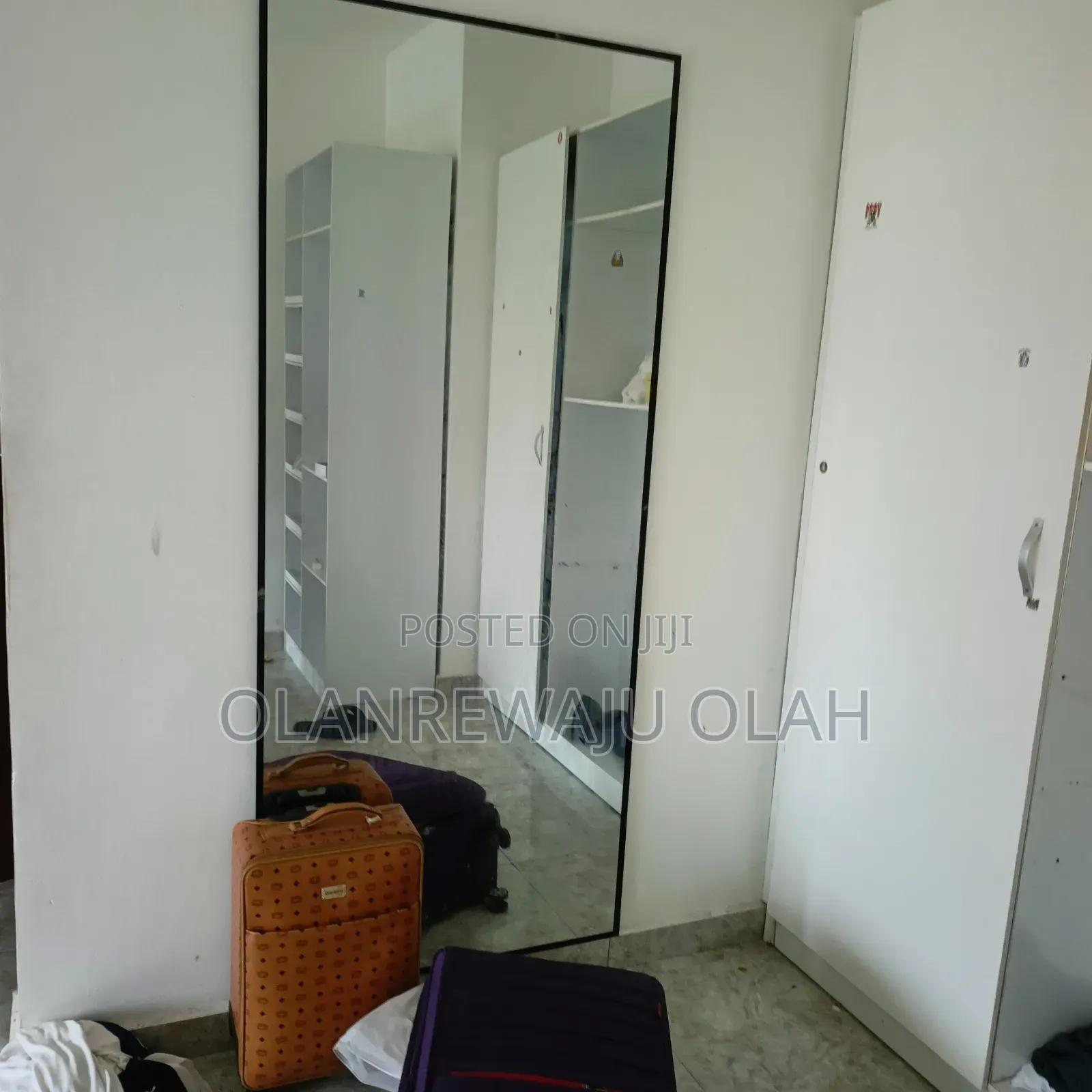 Well Mirror