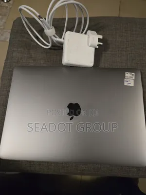 Laptop Apple MacBook Pro 2017 16GB Intel Core i7 SSD 512GB