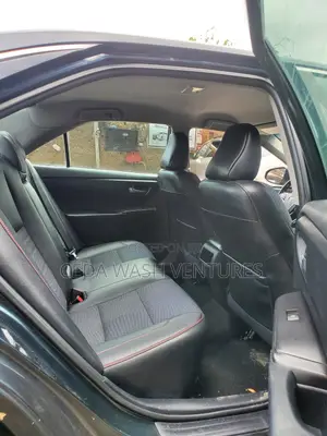 Toyota Camry SE 4dr Sedan (2.5L 4cyl 6A) 2015 Blue
