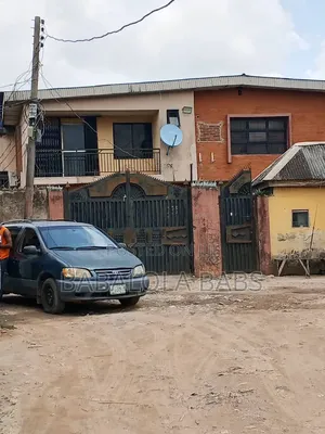 3bdrm Block of Flats in Akowonjo for sale