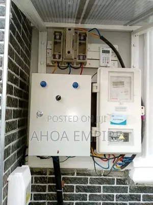 Electrican for Commercial and Industrial Services