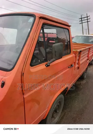 Volkswagen Transporter 2000 Orange
