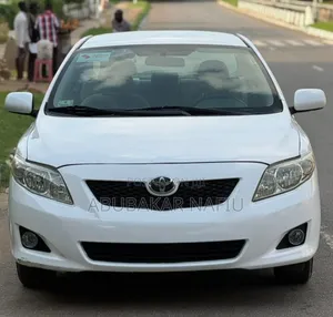 Toyota Corolla 2010 White