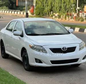 Toyota Corolla 2010 White