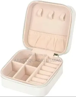 Compact Jewelry Box