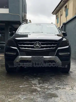 Mercedes-Benz M Class ML350 4dr SUV (3.5L 6cyl 7A) 2015 Black