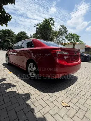 Toyota Camry SE 4dr Sedan (2.5L 4cyl 6A) 2012 Red